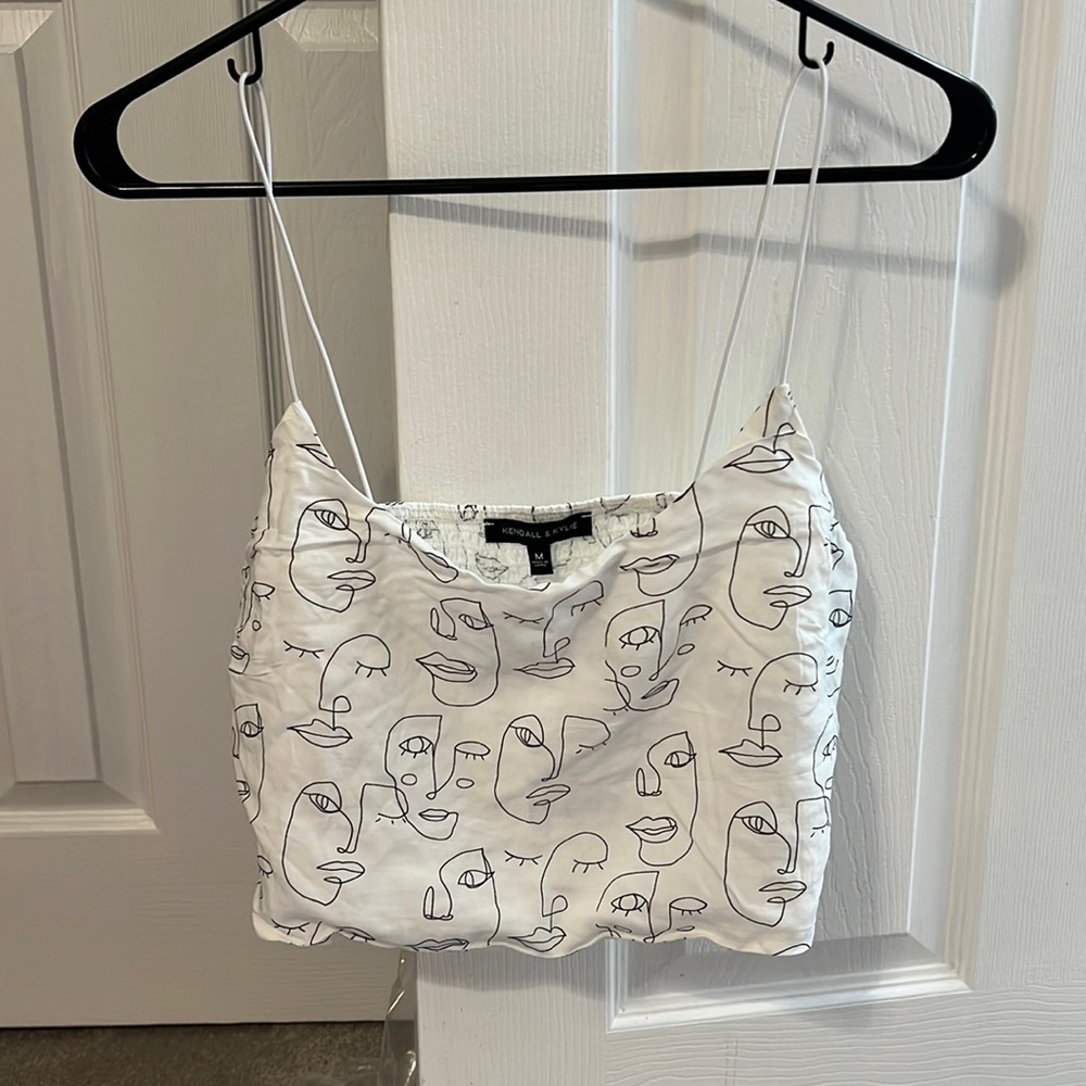 Kendall and Kylie tank